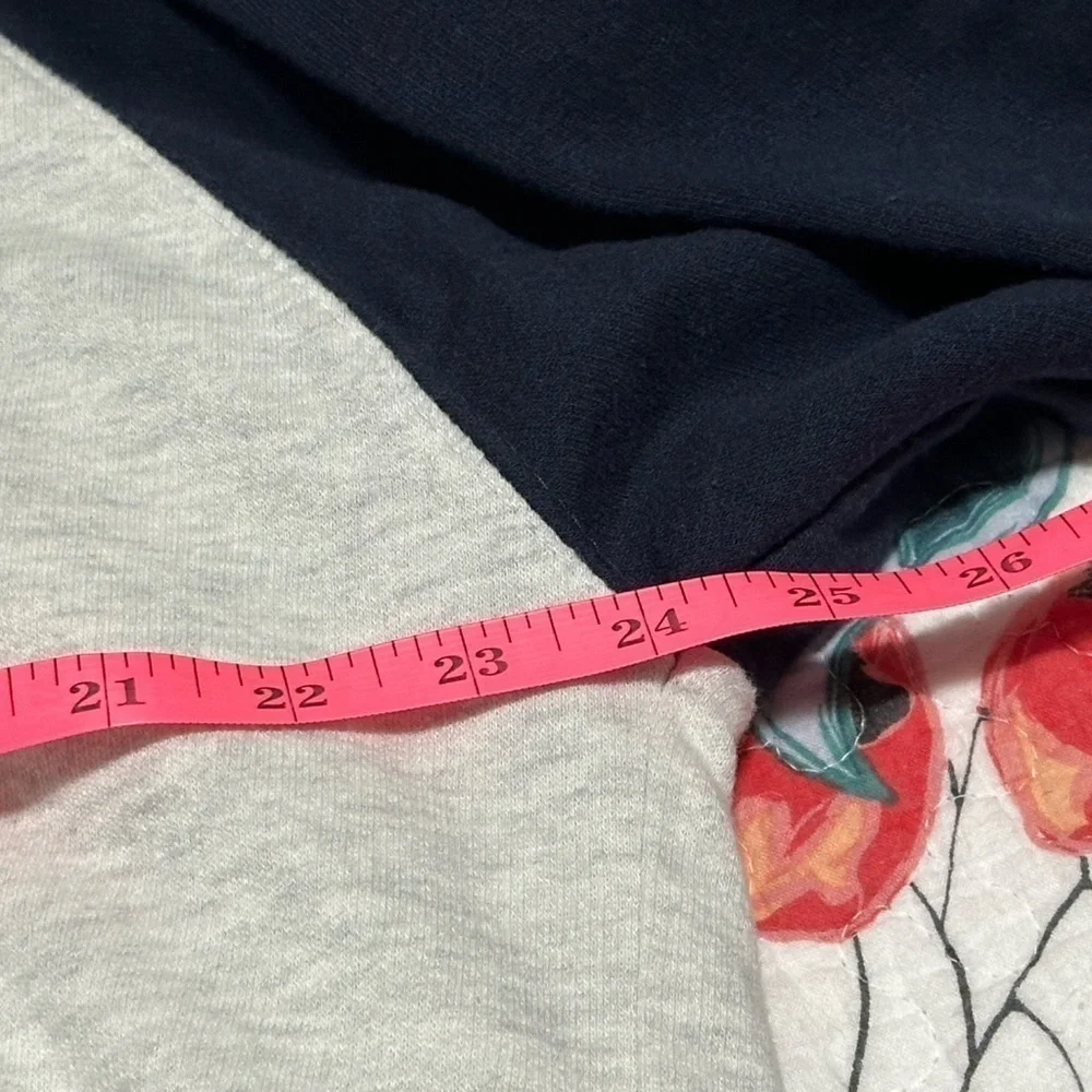 Brand new Sunsations hoodie in grey & navy. Size XL.